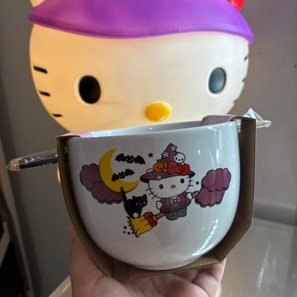 Hello Kitty Halloween bowl